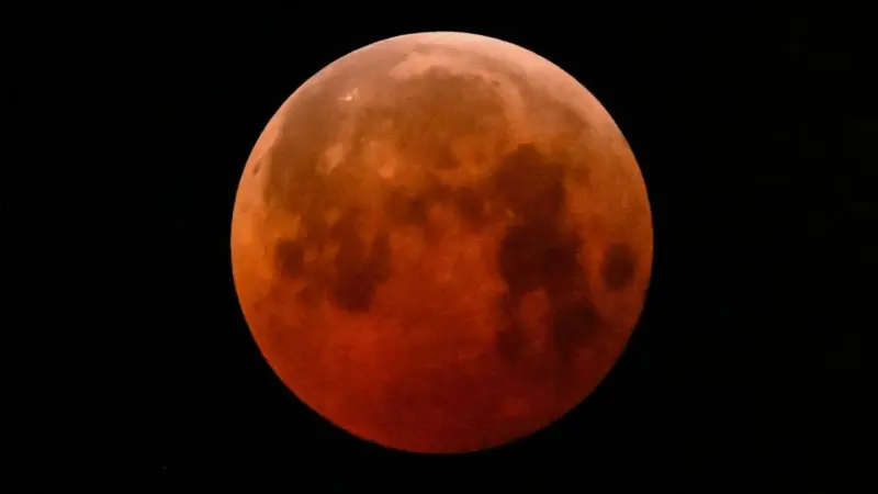 “Luna de sangre”: cómo se vio el eclipse lunar total en América Latina y el Caribe