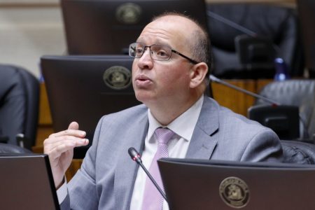 Defensor Nacional (s): hay que avanzar en una ley para menores infractores que no sea populista