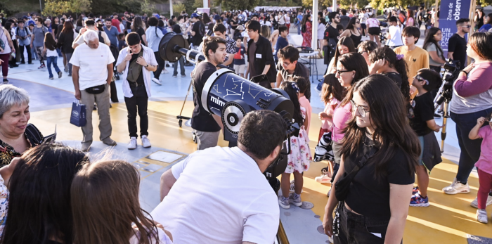 Miles de personas festejaron el Día de la Astronomía