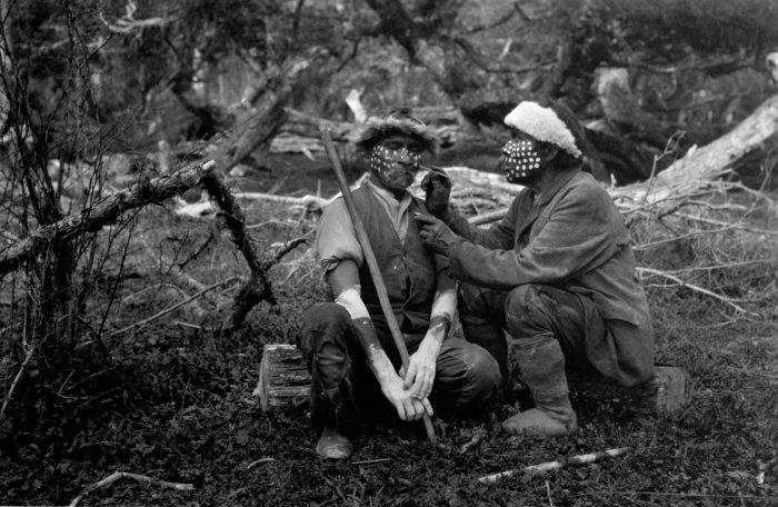 Histórico legado fotográfico de Martín Gusinde sobre pueblos patagónicos será exhibido en Chiloé