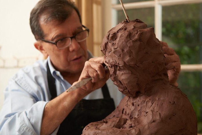 Exposición “Niños Olvidados” de Héctor Valdés