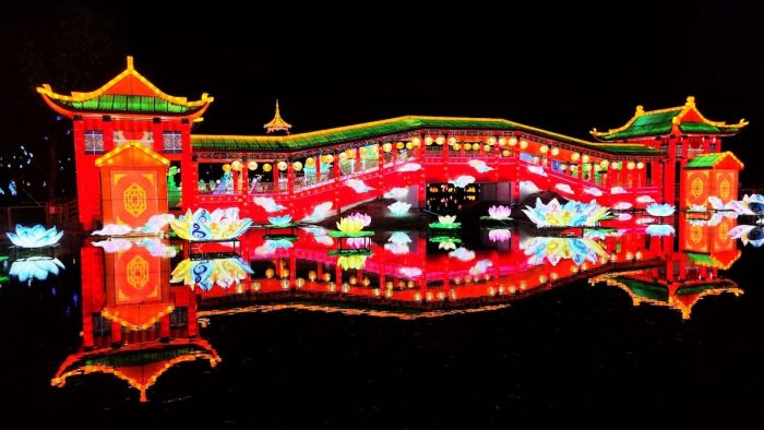 Magia oriental en Santiago: disfruta de un espectáculo de luz hasta fines de marzo