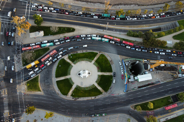 Por el plinto y la plaza: concurso de arte público busca redefinir futuro de sector Baquedano