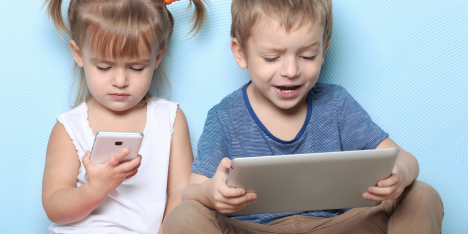 Niños y pantallas: la doble cara del acceso digital en la infancia chilena