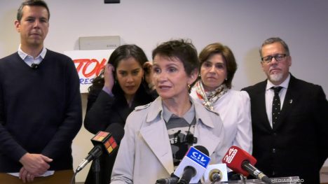 Carolina Tohá presenta a su equipo de campaña presidencial: hay parlamentarios y exministros