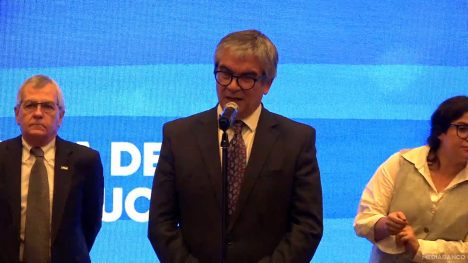 Ministro Marcel anuncia fast track legislativo para agilizar inversiones frenadas por permisología