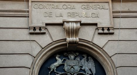RN presenta querella por fraude al fisco tras informe de Contraloría sobre licencias de funcionarios