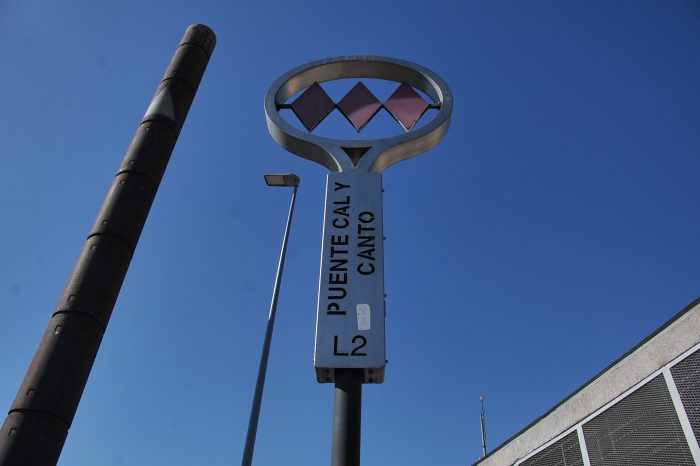 Metro de Santiago anuncia “retraso” en frecuencia de la Línea 2