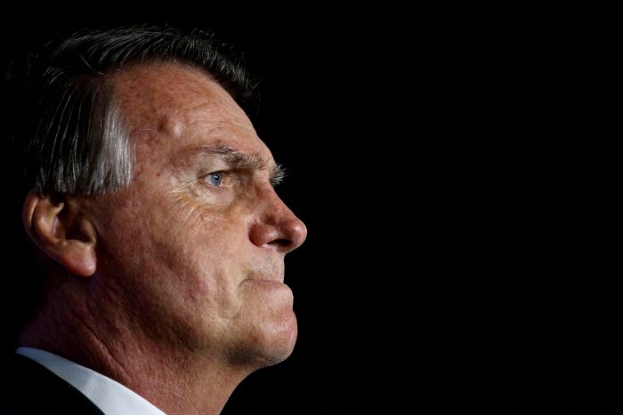 Bolsonaro recibe alta médica tras tres semanas internado por cirugía intestinal