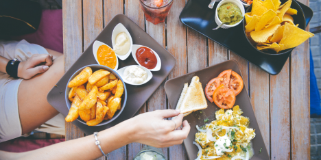 Restaurantes chilenos tendrán acceso a créditos rápidos gracias a alianza con app de delivery