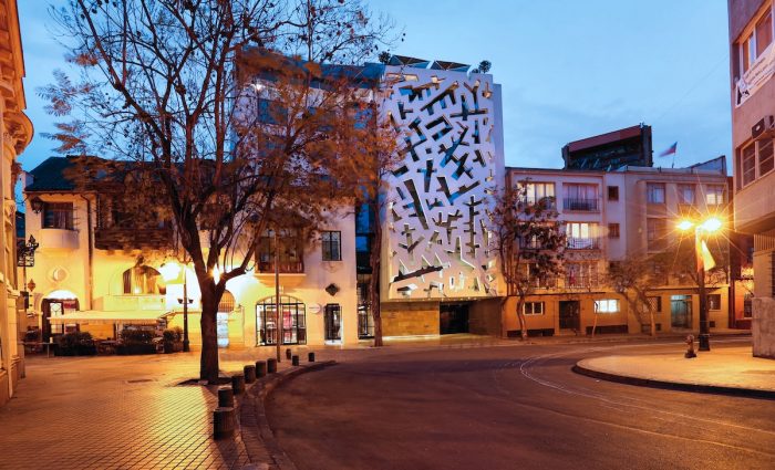 Hotel Cumbres Lastarria: una escapada urbana en el corazón bohemio de Santiago