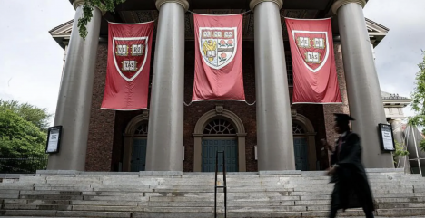 Harvard frente al reino autoritario