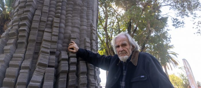 Parque Lo Varas de Renca inaugura escultura del Premio Nacional Federico Assler