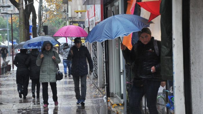 Lluvia llegará a Santiago el fin de semana: prevén nuevo sistema frontal para la RM