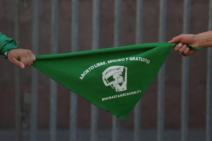 El diálogo es democracia: hablemos de aborto