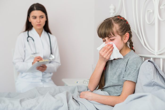 Enfermedades respiratorias en niños: pediatras advierten peak viral y refuerzan llamado a vacunar
