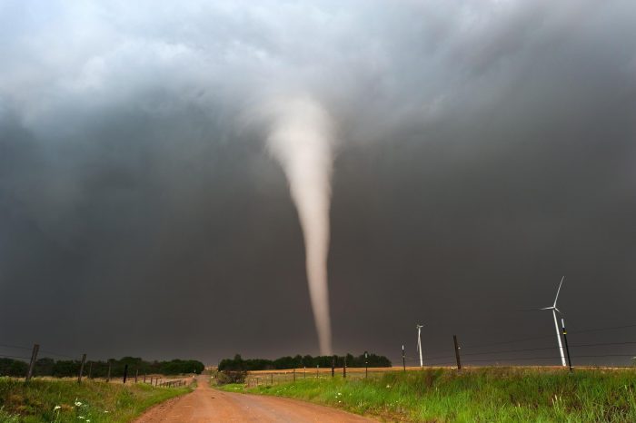 Qué hacer en caso de tornado según la IA