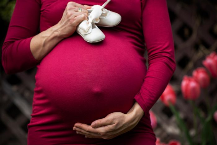 Ser mamá después de los 35: ¿Es posible sin congelar óvulos ni gastar millones?