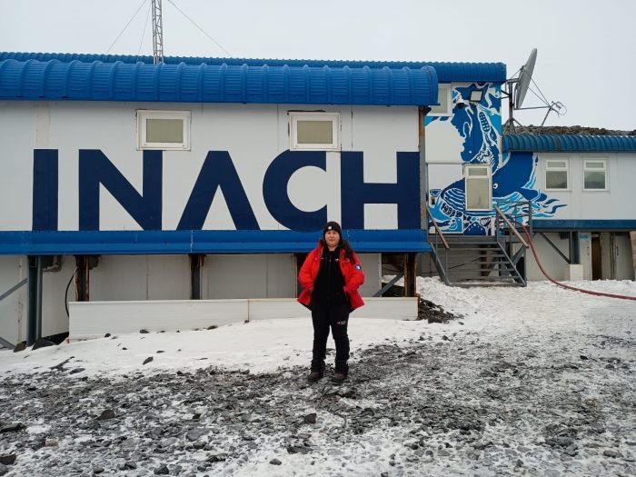 Doble hito chileno en Antártica: primera base científica permanente y primera jefa de base invernal