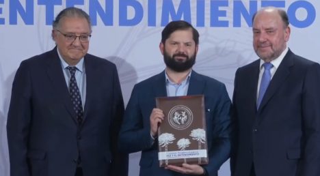 "Elegimos creer en Chile": Comisión para la Paz y el Entendimiento entrega informe al Presidente