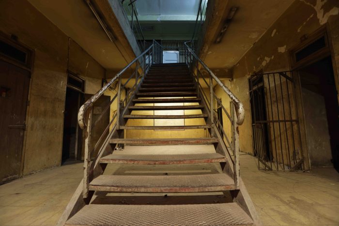 PDI abre históricos calabozos en edificio patrimonial