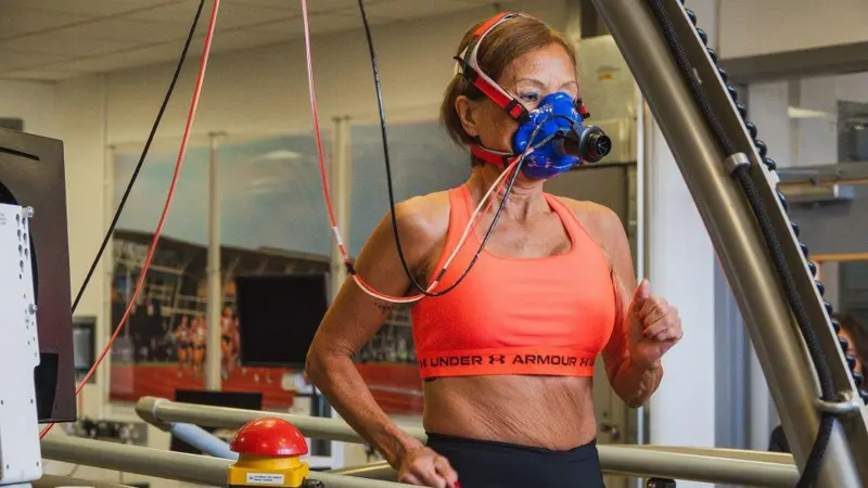 Jeannie Rice, maratonista de 77 años que inspira a la ciencia sobre cómo envejecer mejor