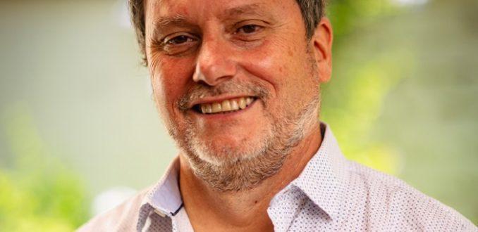 Analista internacional Fernando Estenssoro: "China da certeza y EEUU, con Trump, incerteza"
