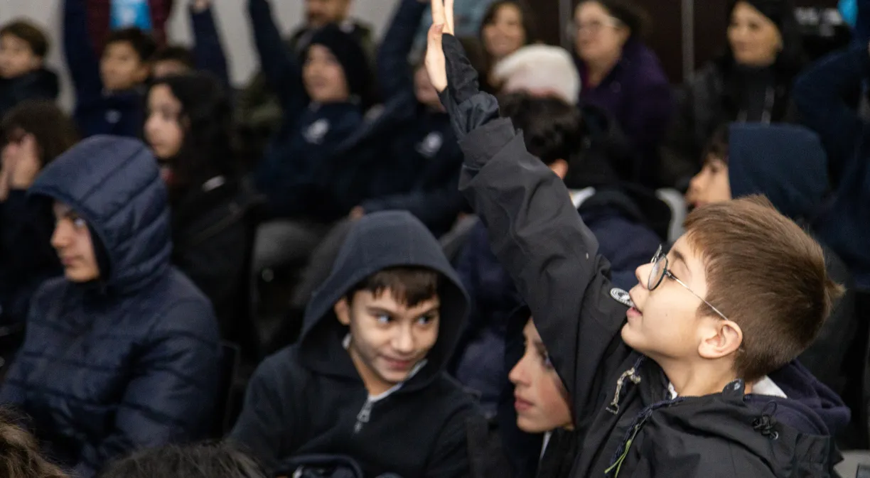 Jornada de voluntariado forma en habilidades digitales a más de 5 mil estudiantes en el país