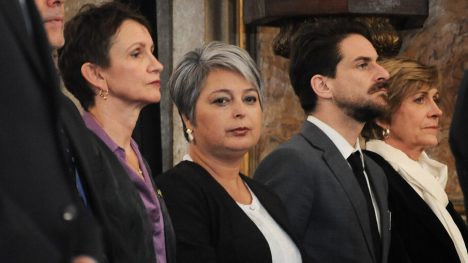 Jeannette Jara con un ojo en La Moneda