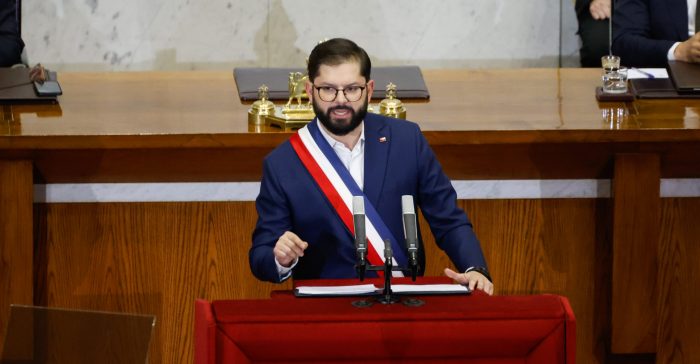 Cámara abre debate sobre dieta de expresidentes: aprueban legislar con posible efecto sobre Boric