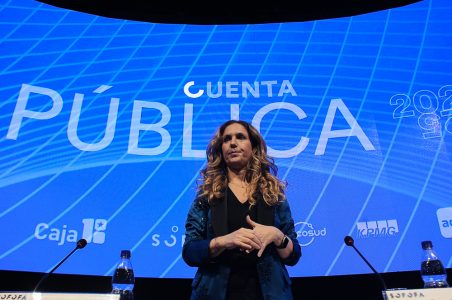 Sofofa reelige a Rosario Navarro como su presidenta para terminar con la "permisología paralizante"