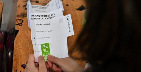 Cierran mesas en todo el país y comienza conteo que definirá candidatura presidencial oficialista