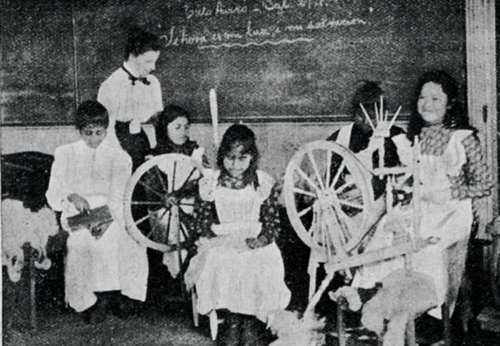 Revelan impacto emocional de la educación misionera en niñas mapuche