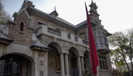 El cambalache entre la Fundación Allende y Serviu: obras de arte por una casona