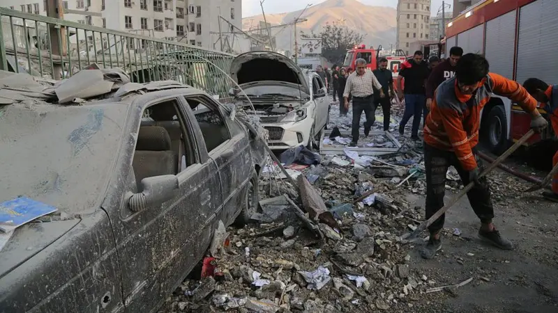 Irán amenaza con atacar bases de EEUU, Reino Unido y Francia si ayudan a Israel