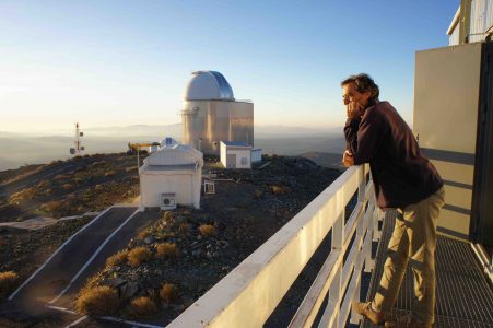 Libro relata vivencias de un astrónomo en los grandes telescopios del norte de Chile