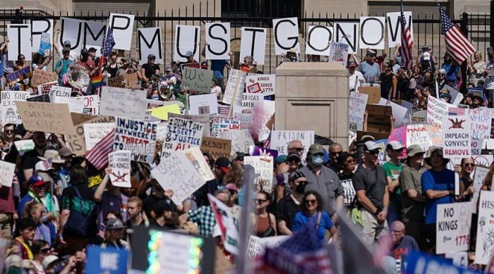Protestas contra Trump sacuden EEUU el día del desfile nacional