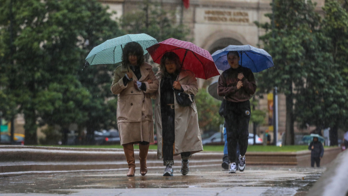 Prevén nuevo sistema frontal en Santiago: estas serían las próximas lluvias en la capital
