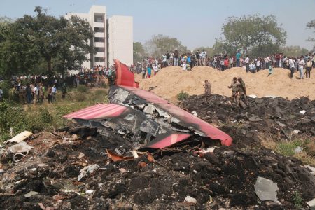 Se estrella un avión de Air India con más de 200 pasajeros a bordo
