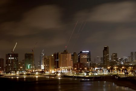 Israel ataca centrifugadoras de uranio en Irán en sexto día de ofensivas cruzadas