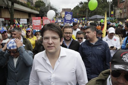 Hieren a bala a candidato presidencial colombiano de derecha Miguel Uribe Turbay