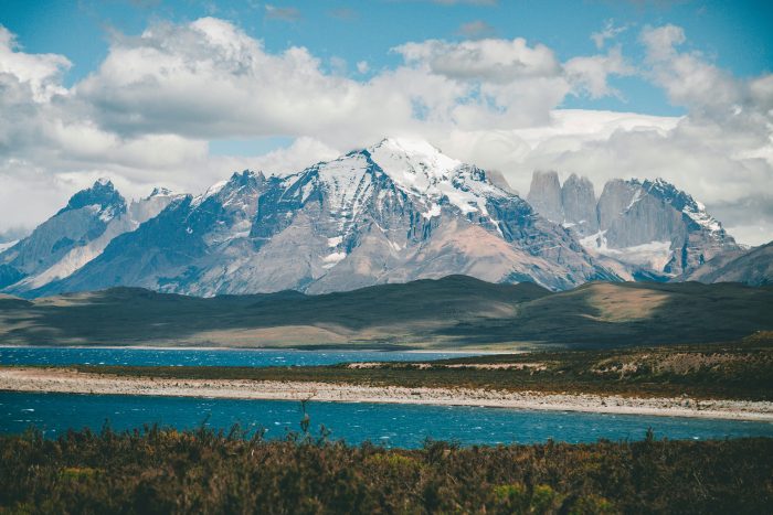 Así es el turismo regenerativo: la forma de viajar que cuida la naturaleza y apoya a las comunidades