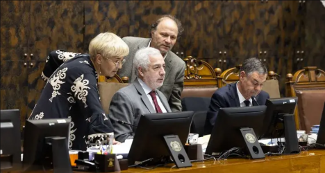 Partidos "pyme" en jaque: avanza reforma al sistema político con umbral de 5% y sanción a díscolos