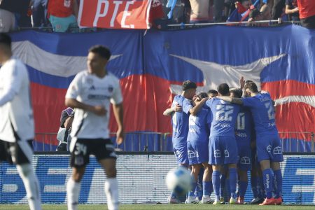 En guerra de penales y con el árbitro como protagonista: la U vence a Colo Colo en en Superclásico
