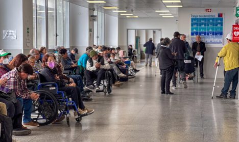Duro diagnóstico sobre el sistema de salud: fragmentación, burocracia y listas de espera eternas