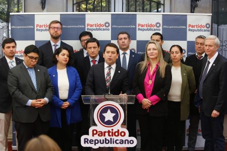 Squella e insultos de Kaiser a Jara: "Hay que tener cuidado con las palabras"
