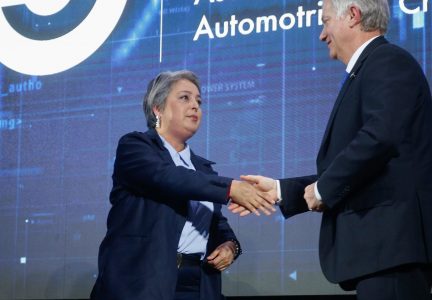 Jeannette Jara cuestiona a Carmona y Jadue: "No estoy subordinada a las decisiones del PC"