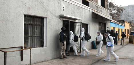 Estación Central: hallan calabozo al interior de casa tomada por organizaciones criminales