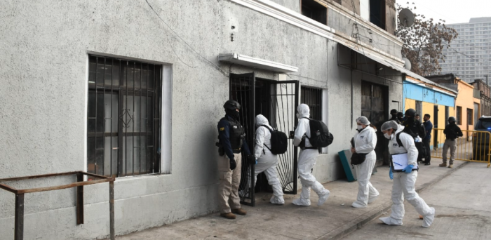 Estación Central: hallan calabozo al interior de casa tomada por organizaciones criminales