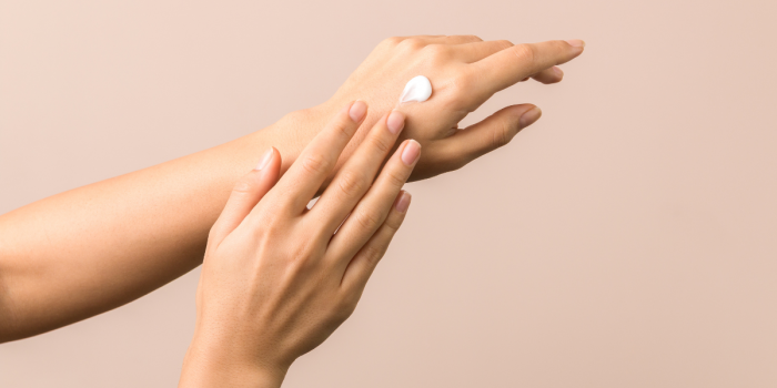 Frío y piel sensible: cómo prevenir daños en labios, rostro y manos este invierno